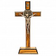 Krzyż Świętego Benedykta Stojący , Oliwny
